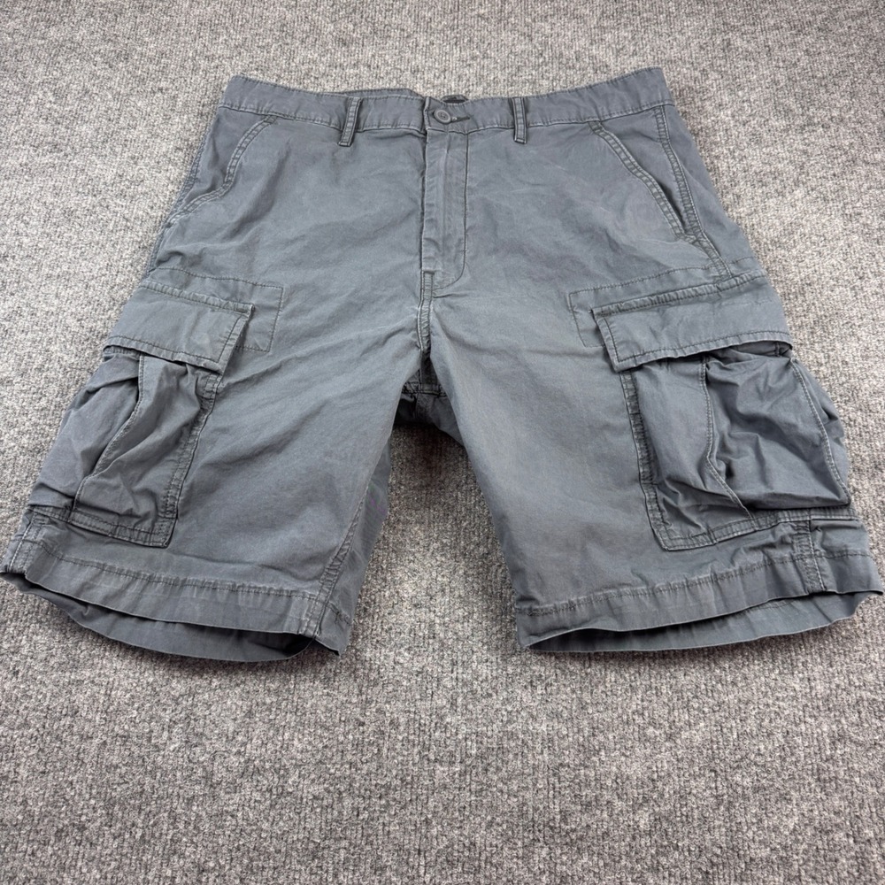 Levi Strauss & Co. Cargo Shorts Mens 33 Gray Excellent Relaxed Fit Utility Twill